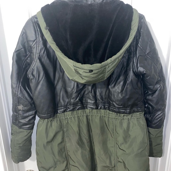 POINT ZERO Black & Green Coat - Picture 3 of 3